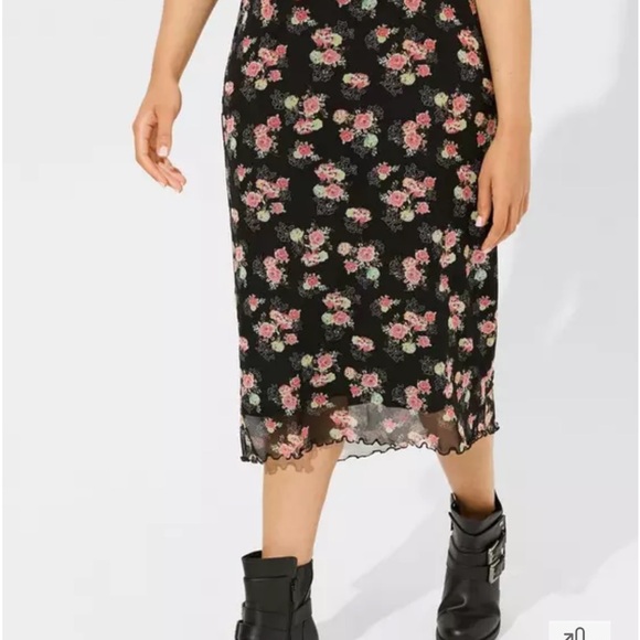 GUC Torrid Tea Length Pencil Skirt - Picture 2 of 7